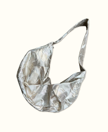 <FORTUNE COOKIE BAG (L) <off white × champagne gold/silver  flower pattern> Upcycled product