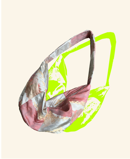 <FORTUNE COOKIE BAG (L) <metallic salmon pink mountain landscape pattern> Upcycled product