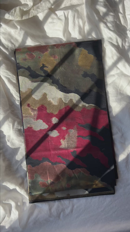 <FORTUNE COOKIE BAG (L) <black × multicolor abstract pattern > Upcycled product