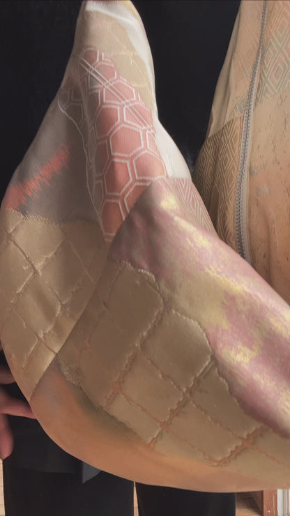 <FORTUNE COOKIE BAG (L) <metallic gold×multi pink color lucky omen pattern > Upcycled product